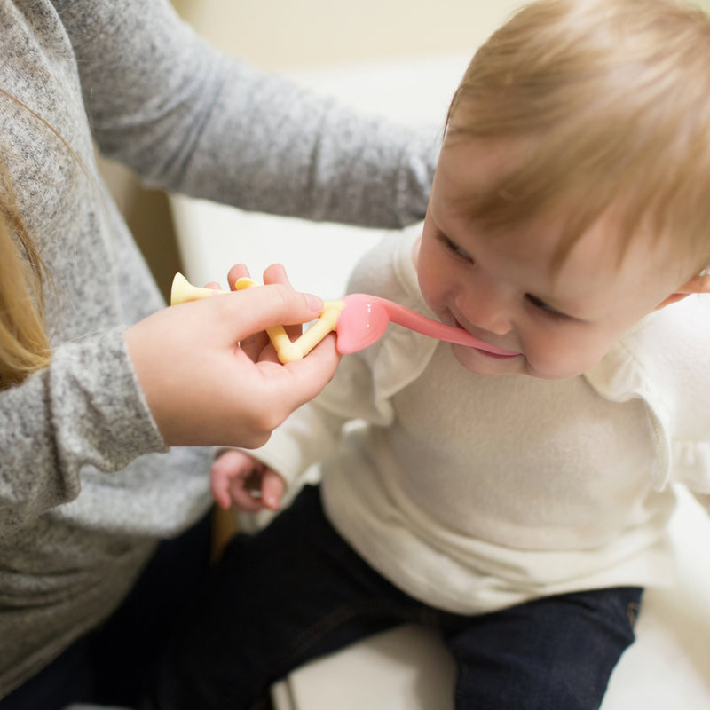 Cepillo de Dientes Bebés y Niños Pequeños 1-4 años, Flemenco rosado, Dr.Brown&